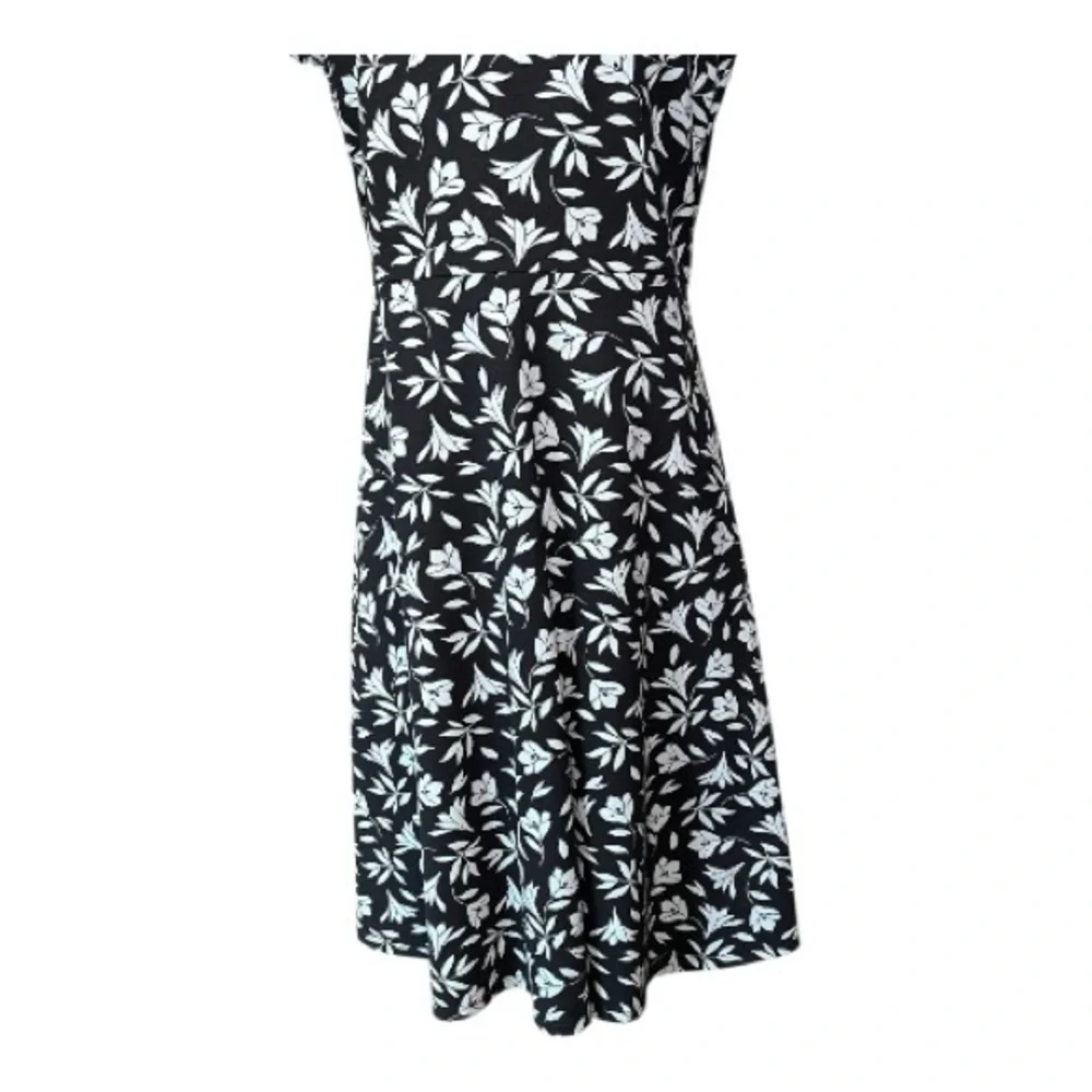 EUC Draper James navy & light blue floral a-line dress – size M - Picture 3 of 8